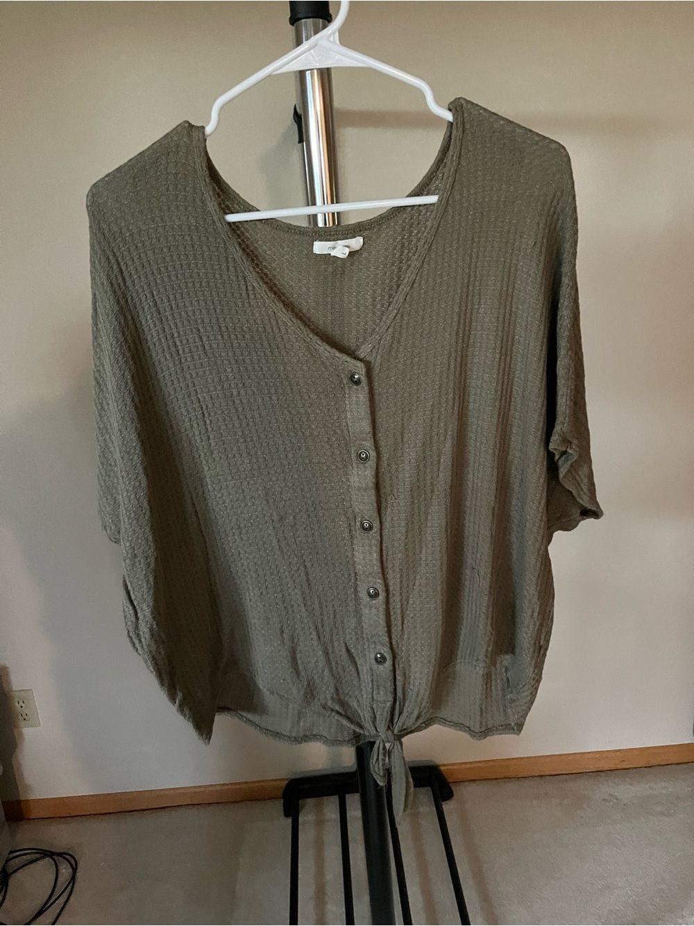 Olive Button-Front Tie-Hem V-Neck Blouse